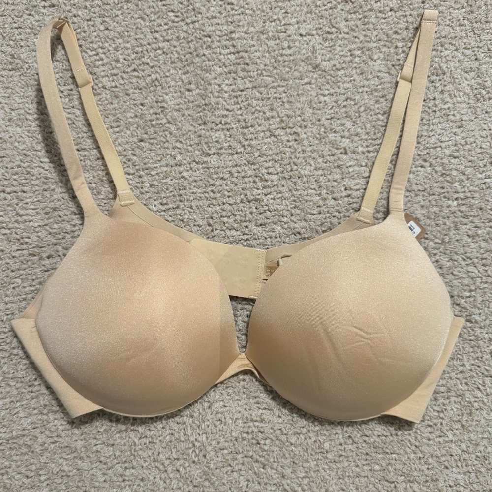 SKIMS Ultimate push up bra - New with tags!